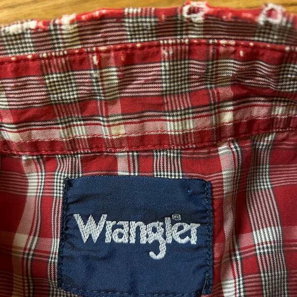 Vintage Wrangler Shirt Size Medium Red Pearl Snap Plaid Western Distressed - Picture 6 of 6